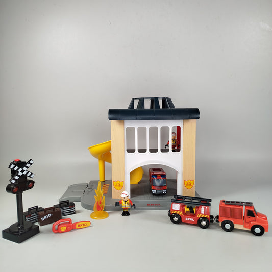 BRIO Feuerwehr-Spielset mit Einsatzfahrzeugen